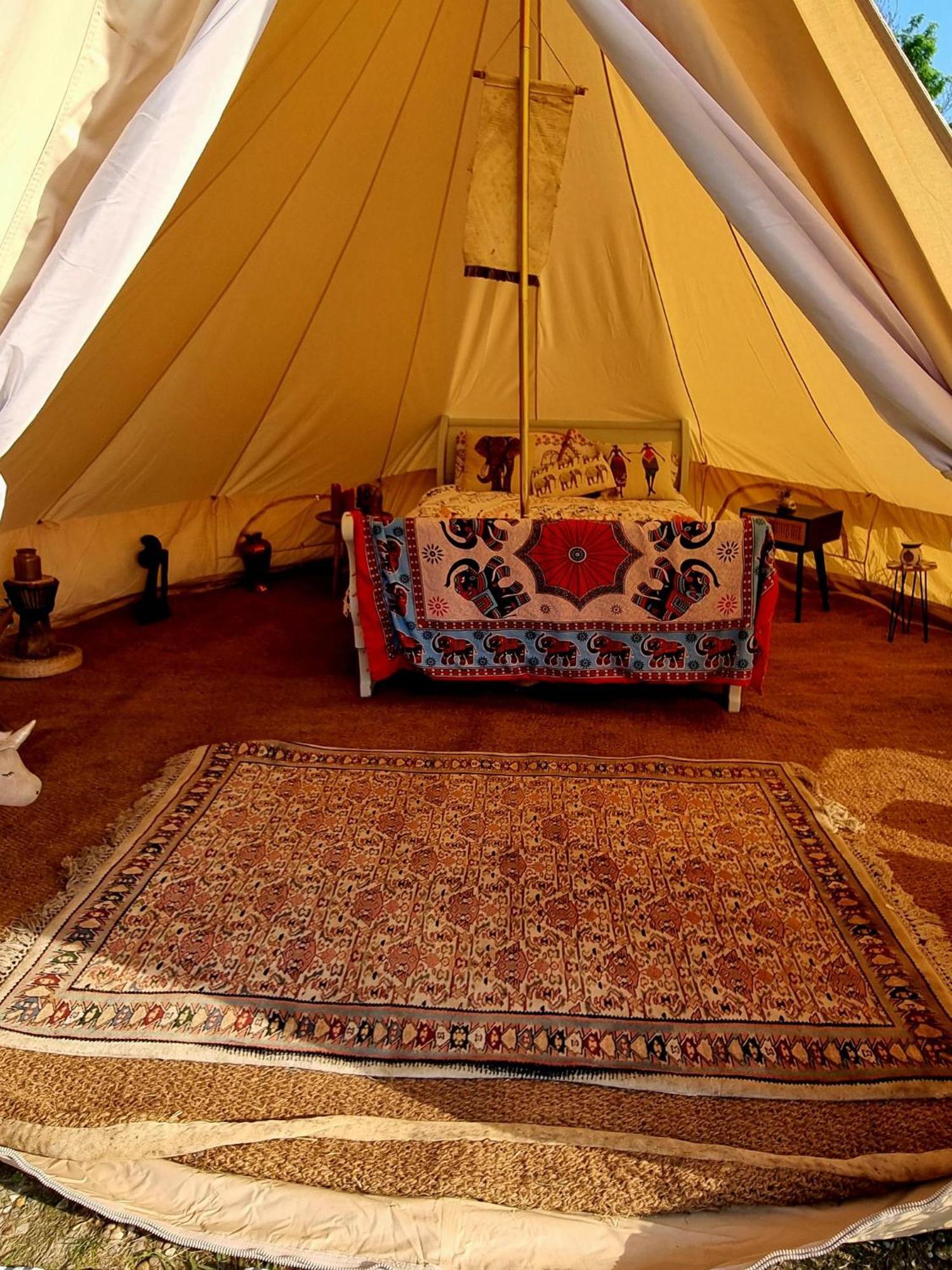 Secret Garden Glamping African Themed Tent Newark upon Trent Extérieur photo